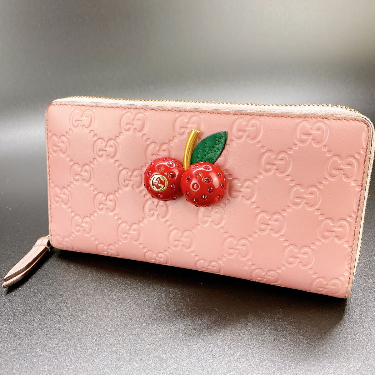 小物 《 未使用 》GUCCI インターロッキング GGプレート 長財布