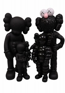 カウズ KAWS 2021 MEDICOM TOY KAWS FAMILY Black メディコム・トイ フィギュア 【ブランド古着ベクトル】230124 その他