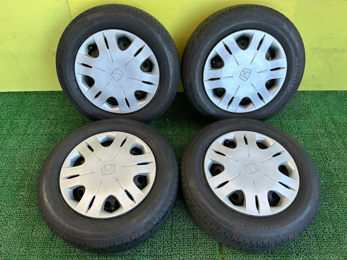 ホンダ純正 ブリヂストン 175/65R14 GE GD フィット アリア クリスマス
