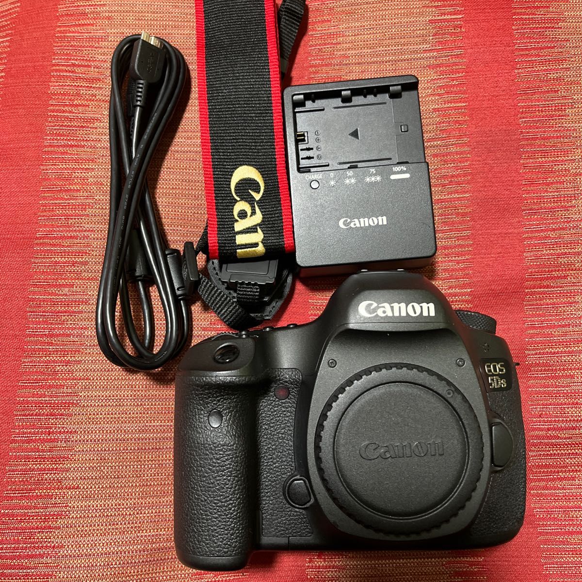 NEW ARRIVAL 軽く小さく機動力バツグン Canon 6D ボディ asakusa.sub.jp