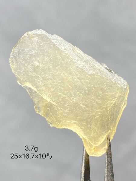 3.7g 25㍉　浄化 希少 隕石 リビアングラス　ネックレス 高透明 隕石衝突　幸運 開運 タキオン化されたリビアングラスの直輸入品 高品質