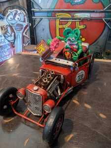 Art hand Auction Venta del tesoro...Misceláneos americanos Hot Lots Cars & Rat Fink style.b Garage Life Interior #Moon Eyes #Figuras #Coches americanos #Coche de hojalata, Artículos hechos a mano, interior, bienes varios, ornamento, objeto