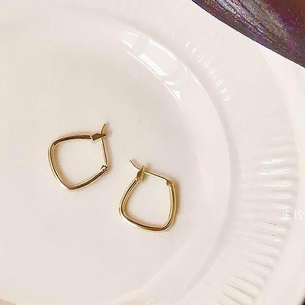 311 フープピアス スクエア 細め 華奢 上品 ピアス 14kgp シンプル 定番おしゃれ