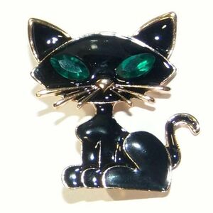 黒猫　クロネコ　ねこ　緑色　ラインストーン　ブローチ　ピンバッジ　ラペルピン
