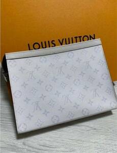 Louis Vuitton LOUIS VUITTON