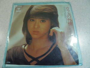 【中古品】松田聖子/ガラスの林檎/SWEET MEMORIES　EP盤