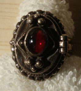 poizn ring?( present condition 8 number about )|0130
