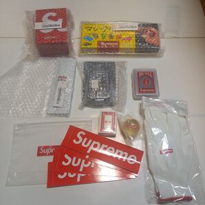Supreme シュプリーム 雑貨セット 時計 文具 フィギュア トランプ お香