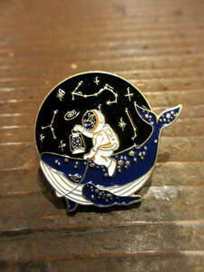  pin bachi cosmos .. astronaut whale star seat lantern cosmos pin badge 