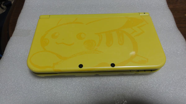 任天堂 Newニンテンドー3DS LL ピカチュウ イエロー オークション比較