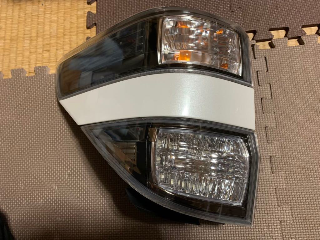 1695 良品 点灯確認済み 20系 トヨタ ヴェルファイア テールランプ