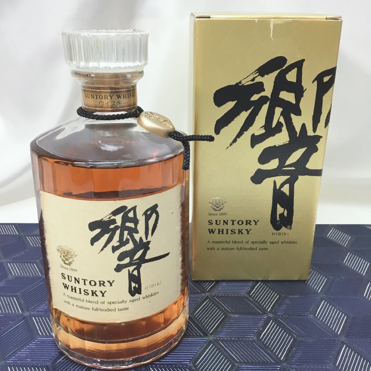 響 旧ボトルの値段と価格推移は?|58件の売買情報を集計した響 旧 ...