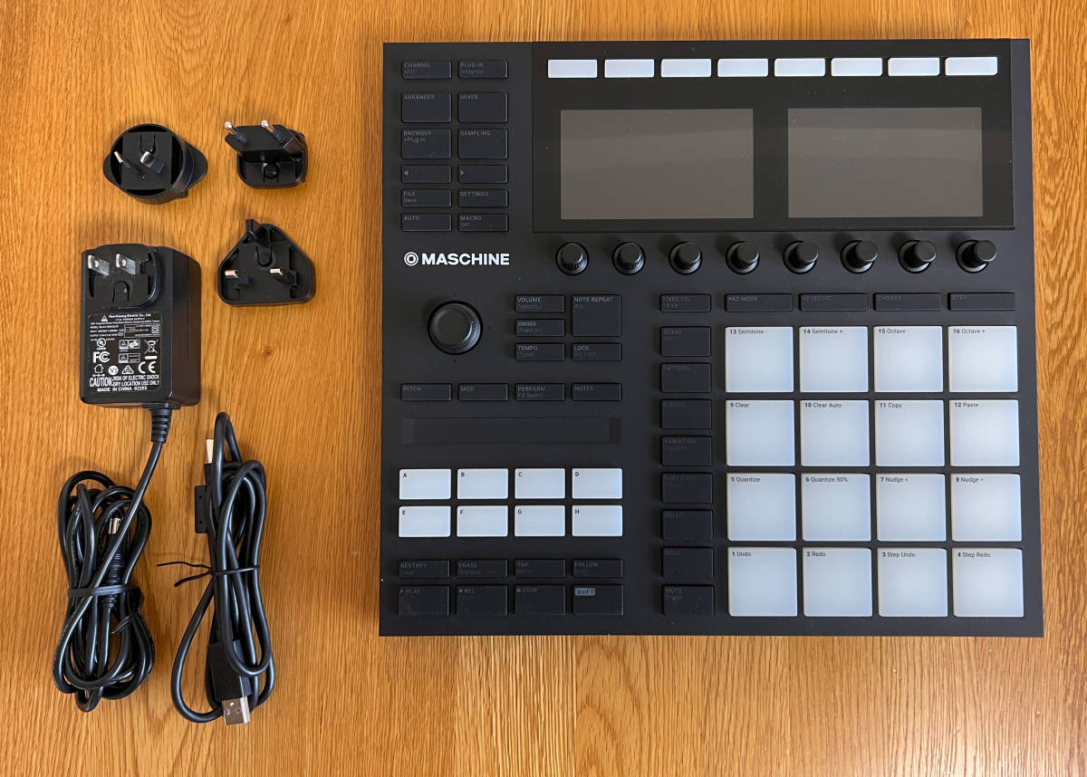 Native Instruments MASCHINE MK3 数回使用の美品 ❤️取寄商品