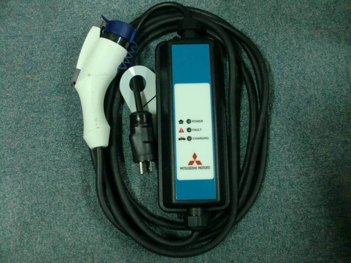 ヤフオク! -「アウトランダーphev 充電ケーブル」の落札相場・落札価格