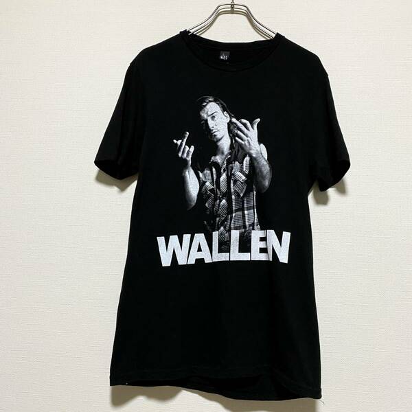 アメリカ古着　Morgan Wallen Double Bird T-Shirt　モーガン・ウォレン　歌手　アーティスト　半袖Tシャツ　【J105】