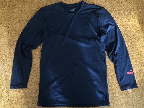 送料込み！新品　プーマ 裏起毛長袖Tシャツ　サイズ170