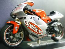 イクソ製品　1/24 ヤマハ YZR-M1 マルコ　メランドリー YAMAHA YZR M1 #33 Fortuna 2003　Moto GP ixo_画像3