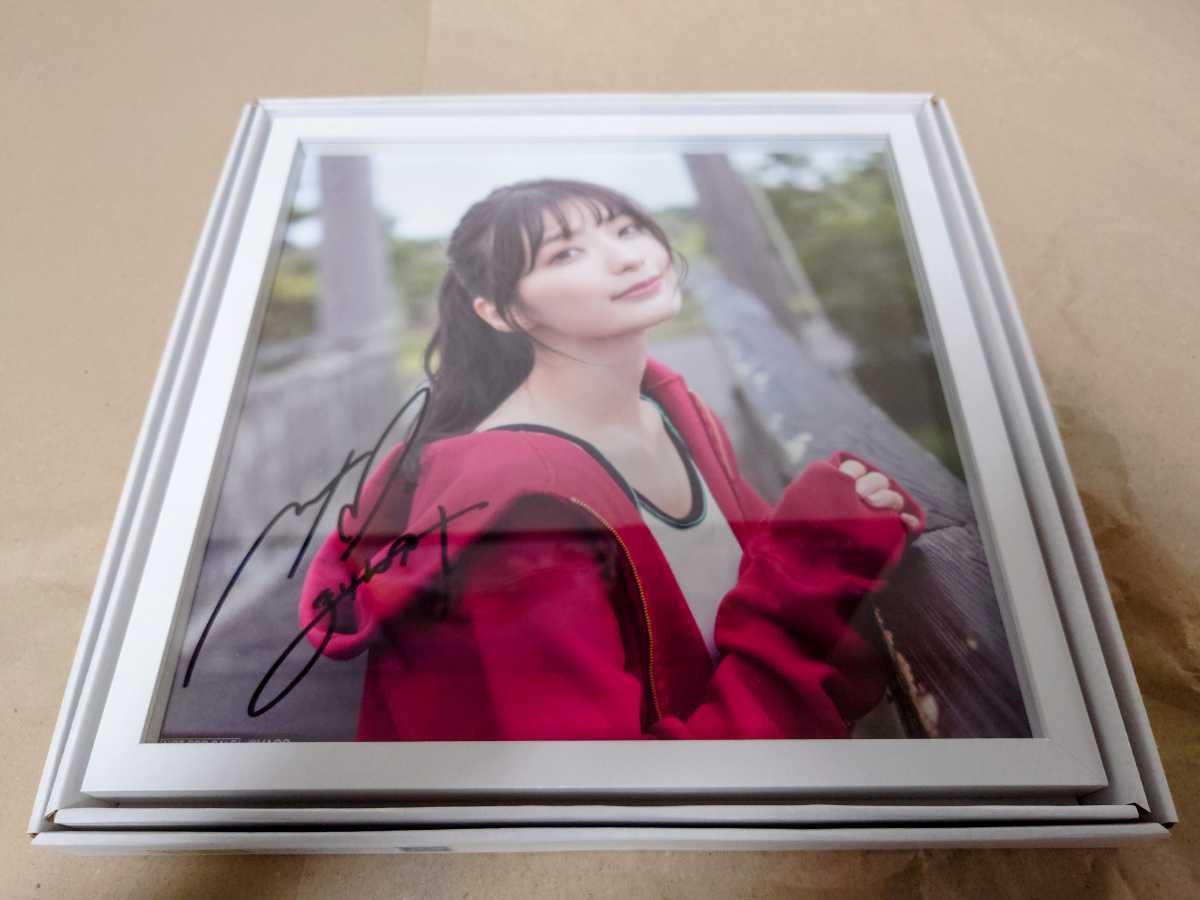 直筆サイン入り写真パネルの値段と価格推移は?|91件の売買情報を集計 ...