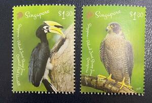 シンガポール　ポーランドシンガポール外交50年　鳥　ハヤブサ　シロクロコサイチョウ　2種完　未使用 NH