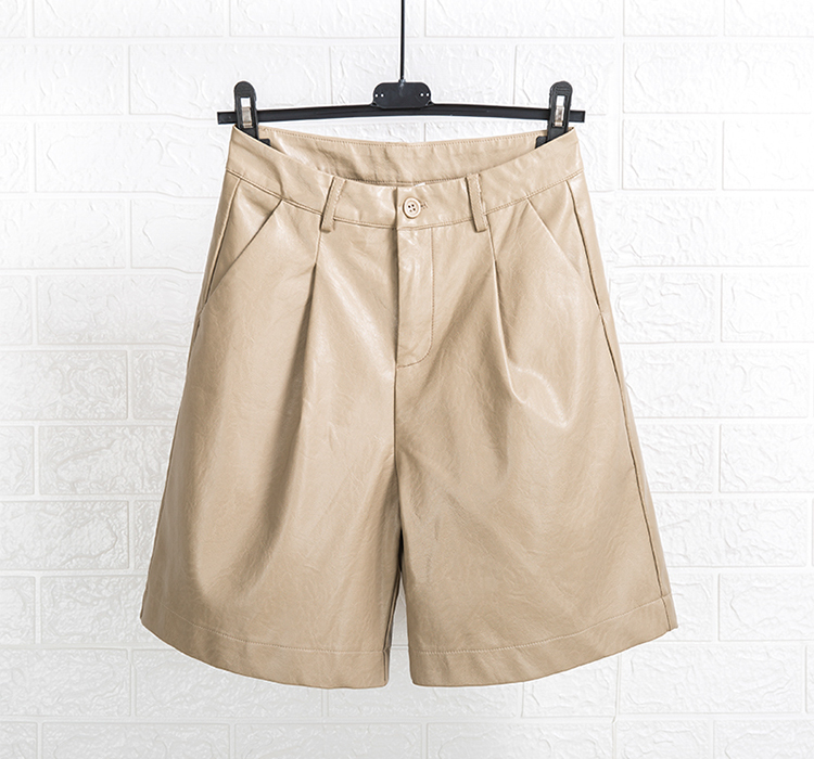 フェイクレザーショートパンツの値段と価格推移は?|3件の売買情報を