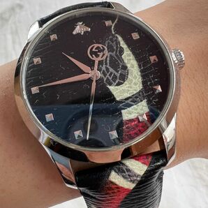 【限定デザイン】GUCCIスネーク柄腕時計 BLACK