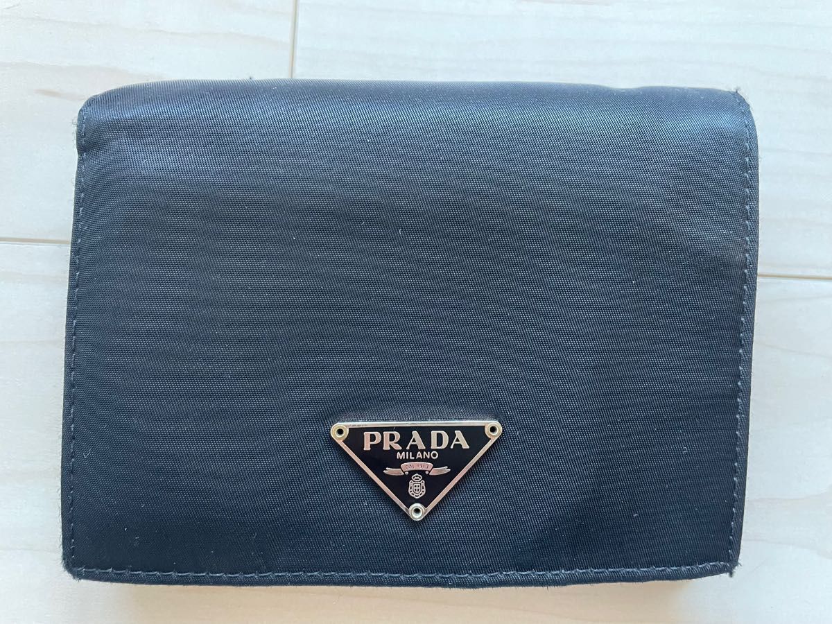 美品 PRADA プラダ ロゴプレート 二つ折り財布 ナイロン イエロー