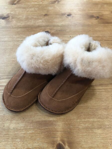 UGG アグ ムートンブーツ ベイビー　キッズ　新品未使用