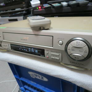 ビクター Victor S-VHS ビデオカセットレコーダー HR-S200（本体）＆ リモコン（LP20667-001) ＆ 取説（CD-R）ジャンク品の画像2