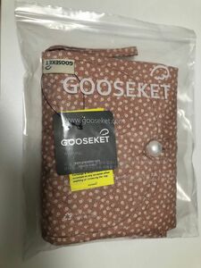 グスケットおむつ替えマット　Rosy Brown 新品　GOOSEKET ポーチ一体型　おむつ替えシート