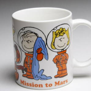 アストロ50周年記念 「PEANUTS Mission to Mars」 マグカップ 限定品 ライナス サリー SNOOPY スヌーピータウンショップ 宇宙飛行士の画像2