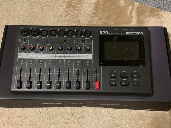 ZOOM R20 マルチトラックレコーダー