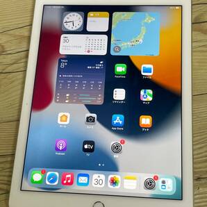 【動作OK♪】Apple iPad Air 2 16GB Wi-Fi シルバー A1566(NGLW2J/A) 動作品の画像1