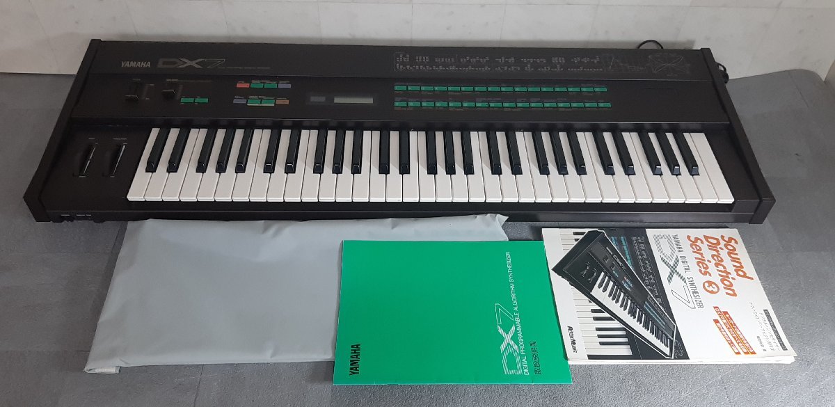 宇宙の香り YAMAHA DX7 シンセサイザー キーボード 専用バンドケース