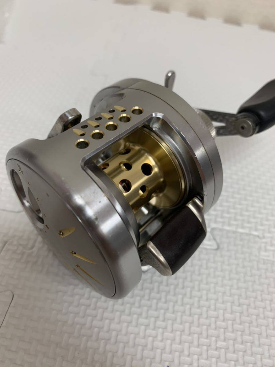 シマノ SHIMANO 03 CALCUTTA CONQUEST 200DC カルカッタコンクエスト