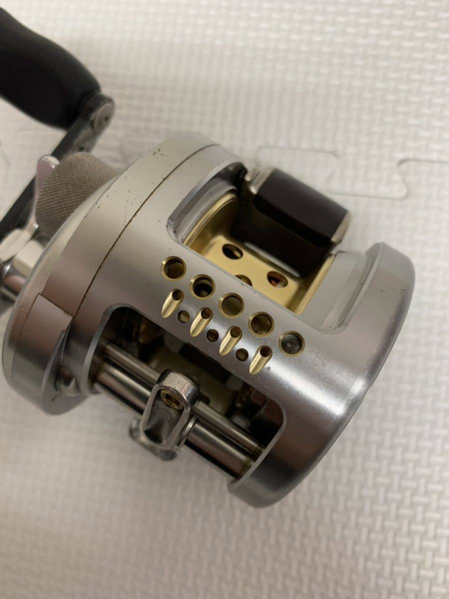 シマノ SHIMANO 03 CALCUTTA CONQUEST 200DC カルカッタコンクエスト