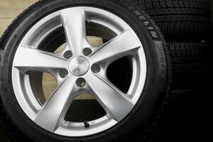 バリ山 スタッドレス ミシュラン X-ICE3+ 205/55R16 VW/ワーゲン純正ボルト対応 AGA 16×7J +53 PCD112/5H ゴルフ5.6.7 トゥーラン