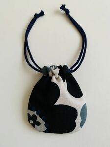 *ハンドメイド*新品*目薬*アクセサリー*小物入れ*フラワー柄*巾着袋