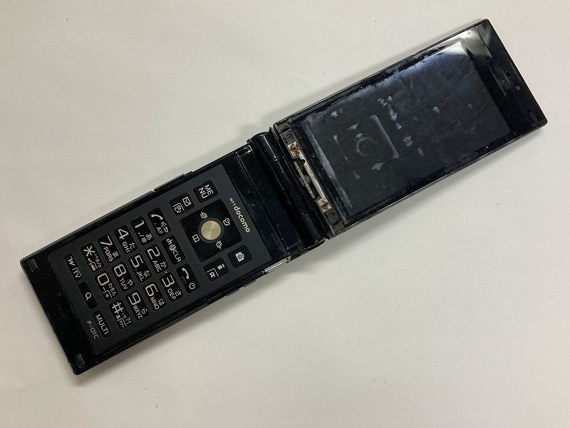 ヤフオク! -「ドコモ f-01c」(携帯電話本体) (携帯電話 ...