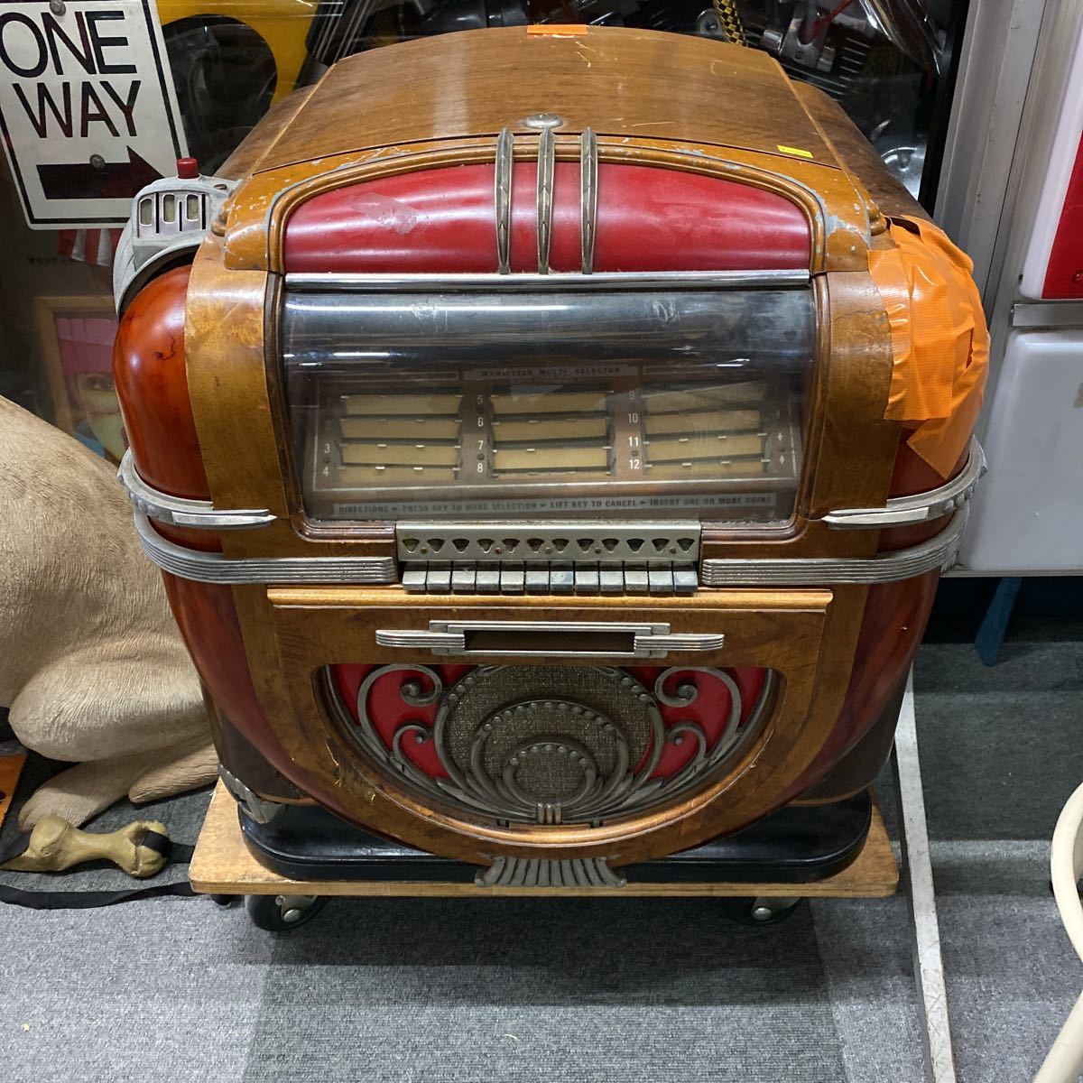 引取限定 WURLITZER Americana III 3 ヴィンテージジュークボックス 昭和レトロ アメリカ おしゃれ アートアンドビーツ 動作確認済み アンティーク、コレクション 蓄音機