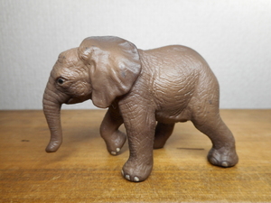  Germany shulaihiSchleich Africa elephant . elephant . animal figure Africa .