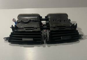 【11792】2013 ベンツ C180 W204 後期 中央 エアコン 吹出し口 A2048308454 Mercedez-BENZ Dashboard Vent