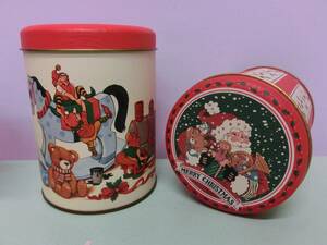 ビンテージ クリスマス ブリキ 缶 ケース 小物入れ 2個セット サンタクロース 小人 エルフ USA TIN Vintage 雑貨 お菓子 空き缶 テディベア