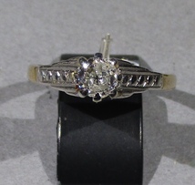 ☆ ビンテージ ダイア リング ０，３CT. １８KYG_画像1