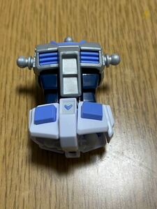 ＥＧガンダム　胴体　腰パーツ　白っぽい色