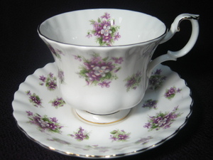 未使用★Royal Albert Sweet Violet ロイヤルアルバート スウィートバイオレット 金彩 カップ&ソーサー スィートバイオレット1客★