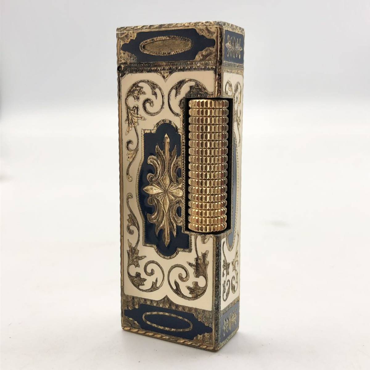 はこぽす対応商品】 ダンヒル ライター 彫刻デザインロイキング タバコ