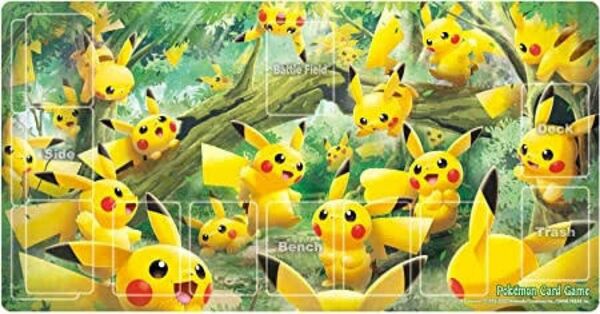 ポケモン　プレミアムハーフプレイマット　ピカチュウの森　新品・未使用・未使用