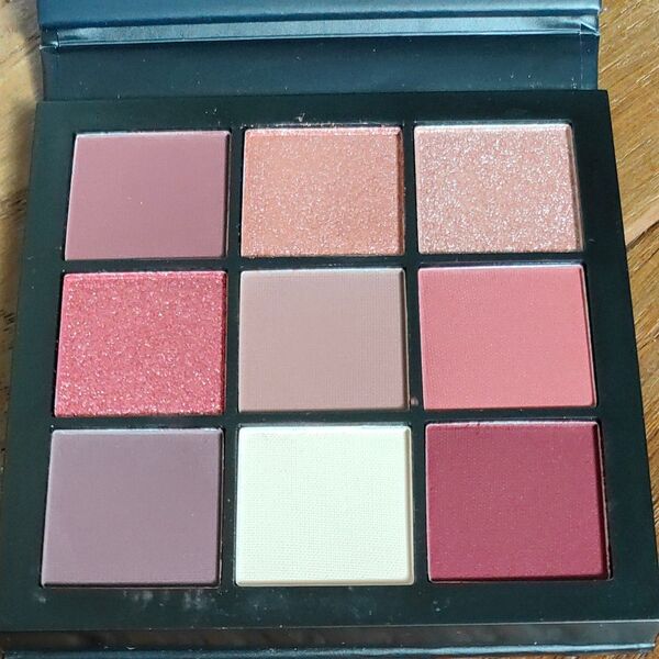Huda Beauty Mauve Obsessions ウダビューティー アイメイク アイシャドウパレット 日本未発売