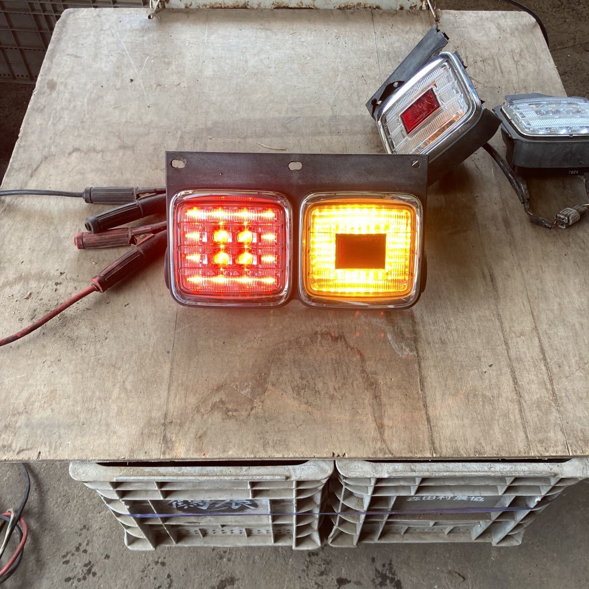ヤフオク! -「いすゞ純正ledテール」の落札相場・落札価格