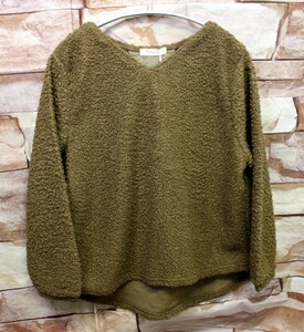 06 00059 ★ Green Parks グリーンパークス セレクト furryrate ブークレVネック Dark Beige Fサイズ【アウトレット品】